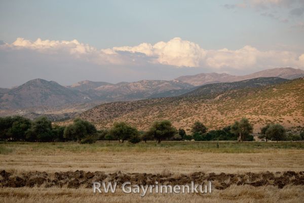 Barbaros'de Manzaralı 900 m² Villa İmarlı Arsa